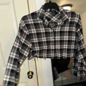 Women's medium flannel crop Forever 21
